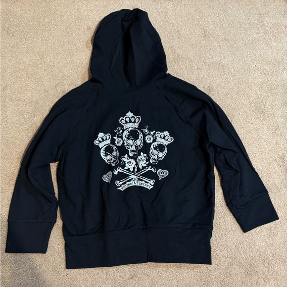 ⭐️ Victoria’s Secret women’s sweatshirt size medium - Picture 2 of 5